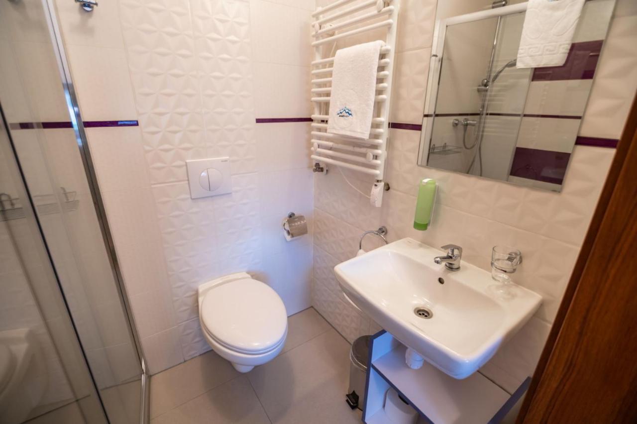 Apart-Invest Nieruchomosci Studio 30 ชกลาร์สกา ปอเรมบา ภายนอก รูปภาพ